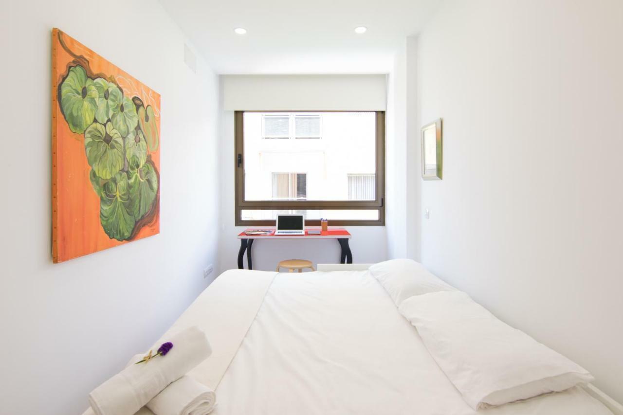 Homeforguest Stylish And Modern Apartment Overlooking Las Canteras Las Palmas de Gran Canaria Exterior photo