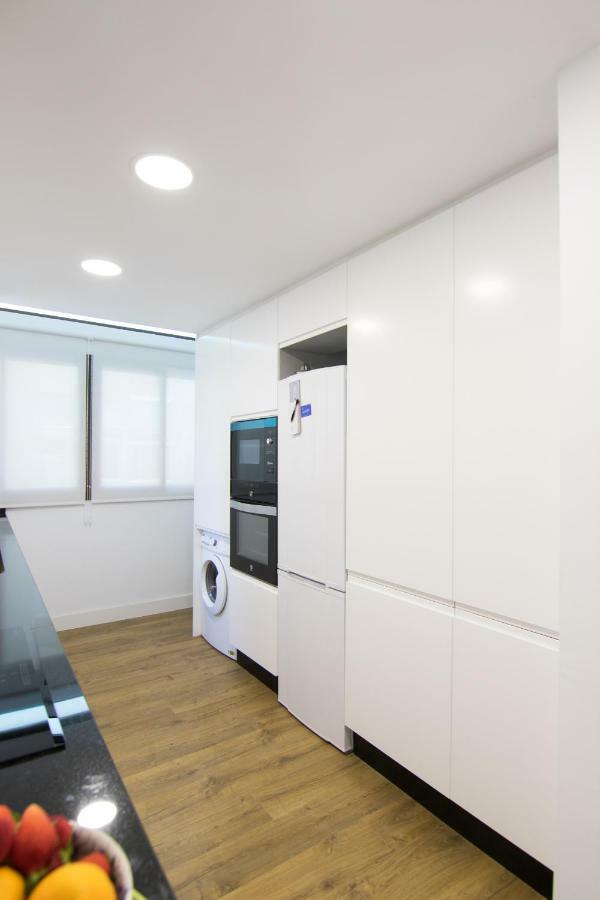 Homeforguest Stylish And Modern Apartment Overlooking Las Canteras Las Palmas de Gran Canaria Exterior photo