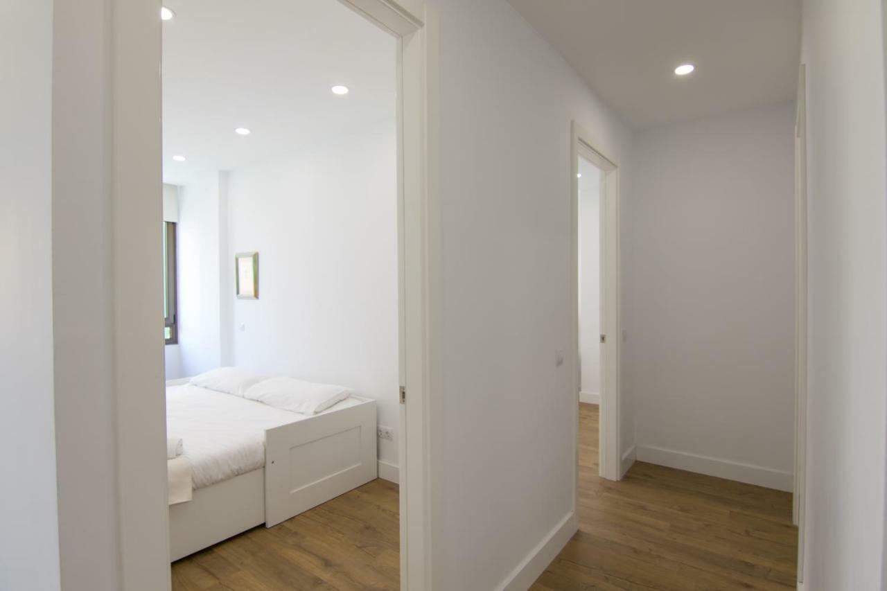 Homeforguest Stylish And Modern Apartment Overlooking Las Canteras Las Palmas de Gran Canaria Exterior photo