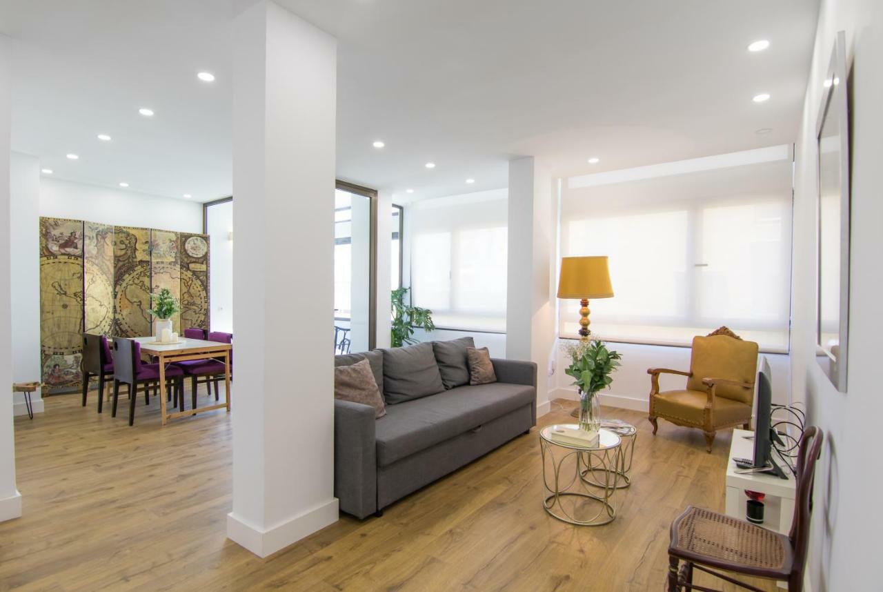 Homeforguest Stylish And Modern Apartment Overlooking Las Canteras Las Palmas de Gran Canaria Exterior photo