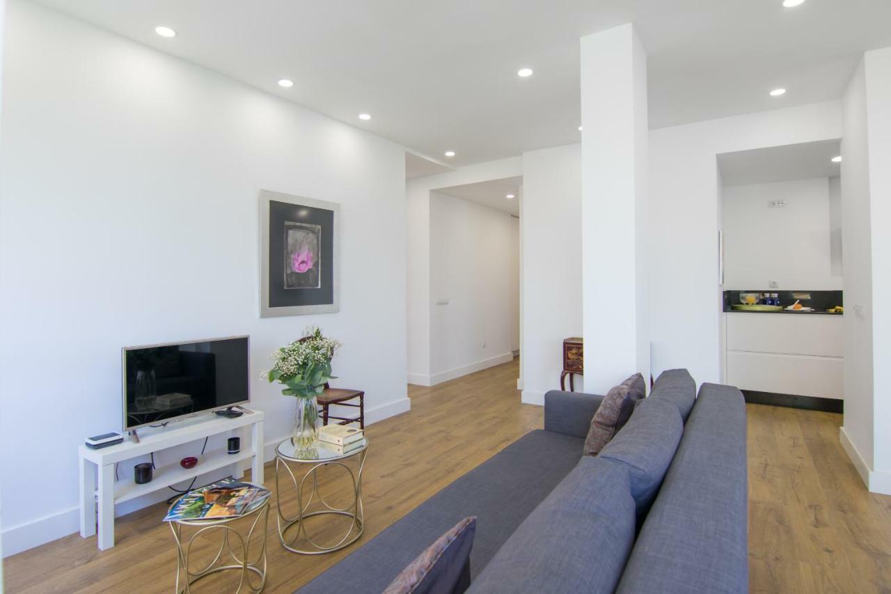 Homeforguest Stylish And Modern Apartment Overlooking Las Canteras Las Palmas de Gran Canaria Exterior photo