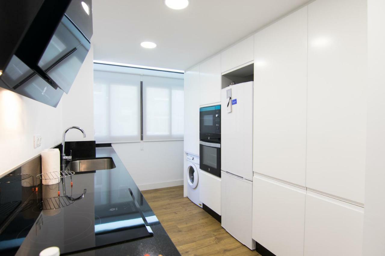 Homeforguest Stylish And Modern Apartment Overlooking Las Canteras Las Palmas de Gran Canaria Exterior photo