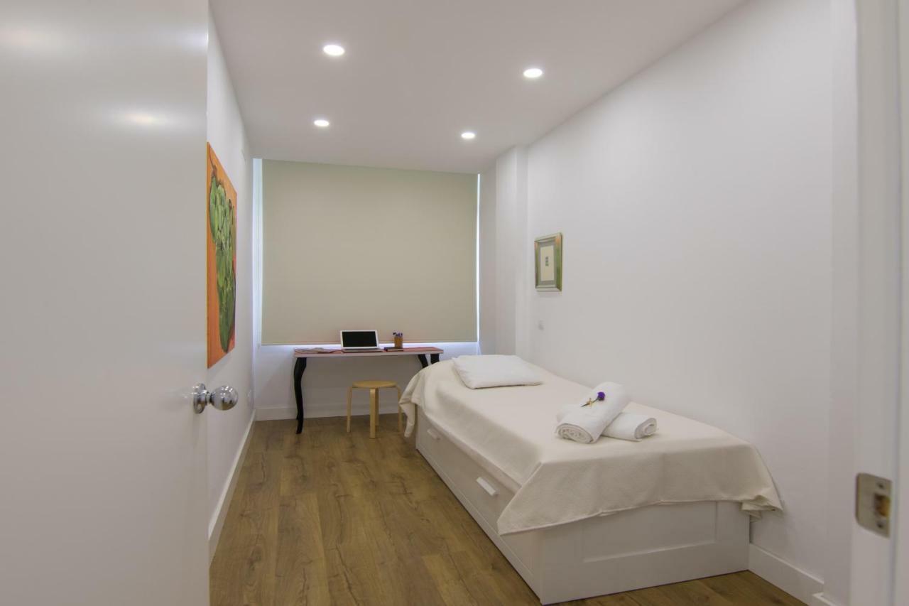 Homeforguest Stylish And Modern Apartment Overlooking Las Canteras Las Palmas de Gran Canaria Exterior photo
