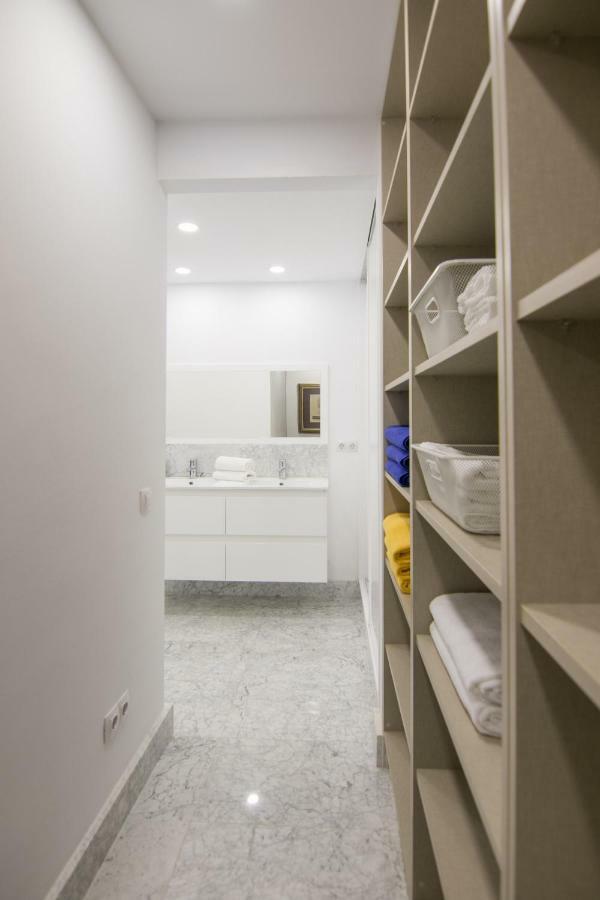 Homeforguest Stylish And Modern Apartment Overlooking Las Canteras Las Palmas de Gran Canaria Exterior photo